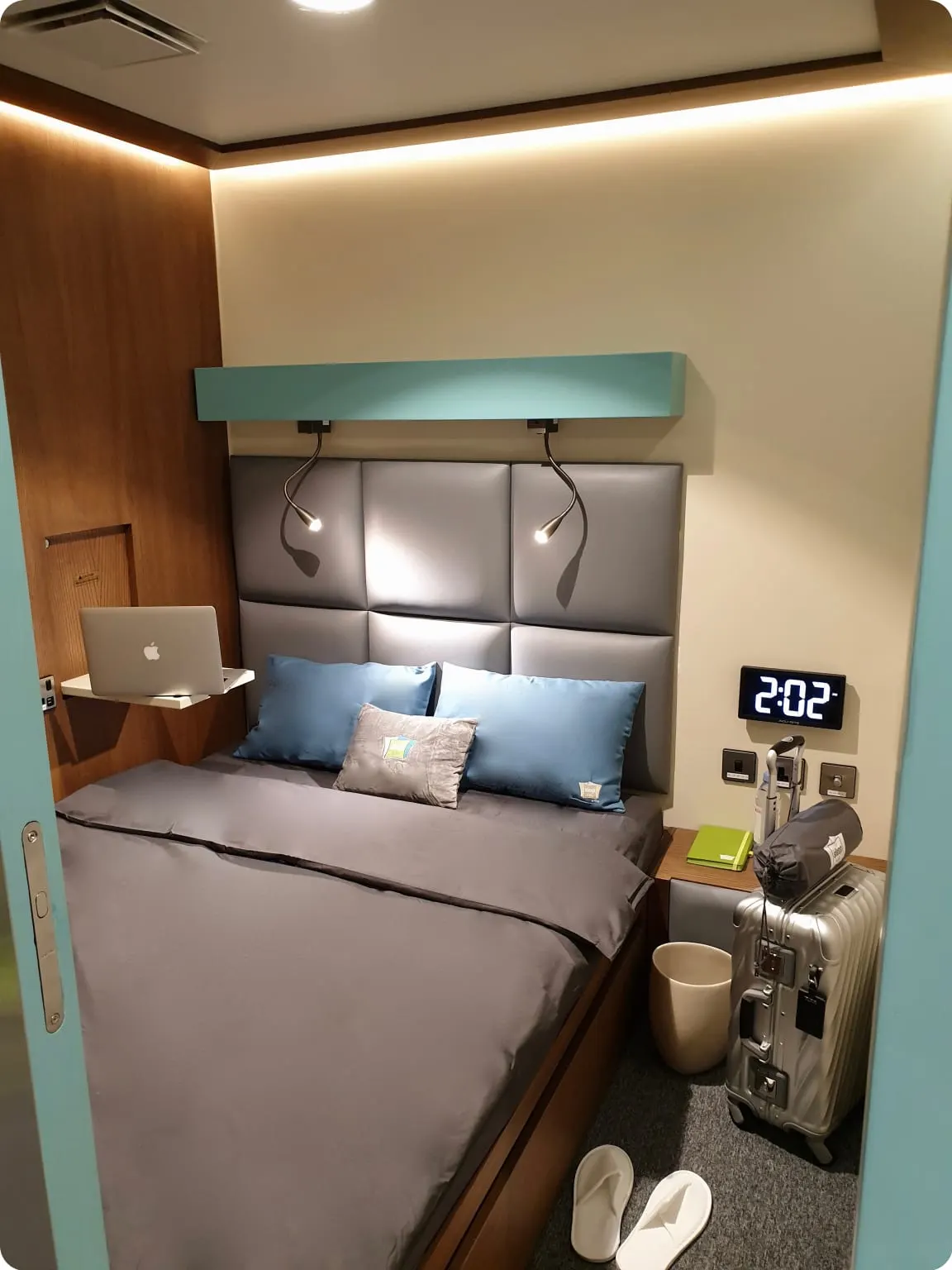 Double Cabin
