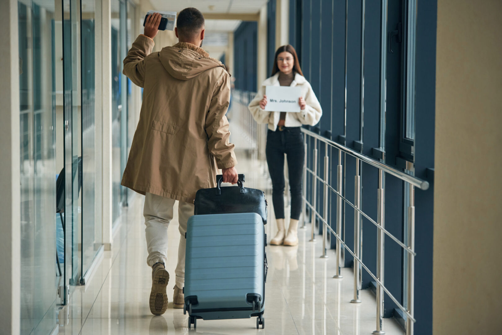 How to Elevate Your Air Travel with Airport Greeter's Services