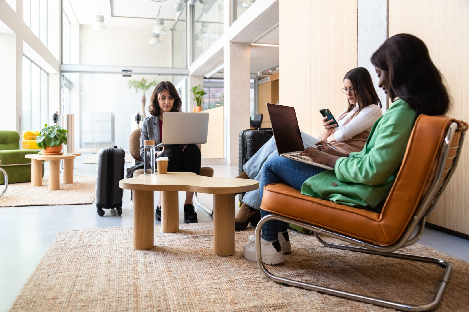 What to Expect in an Airport Lounge: Amenities and Services